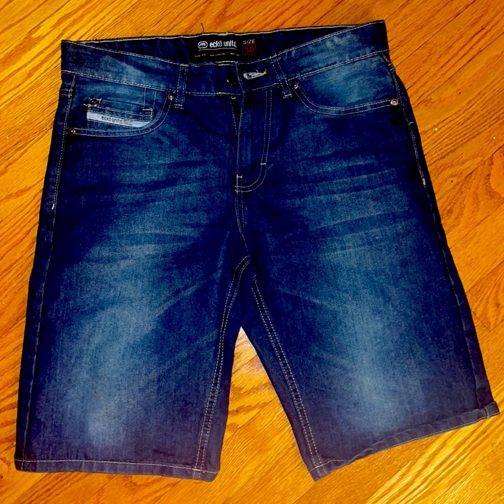 Echo shorts size 30